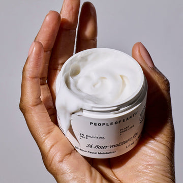 Continuous moisture with nourishing botanicals to alleviate dryness in all skin types.